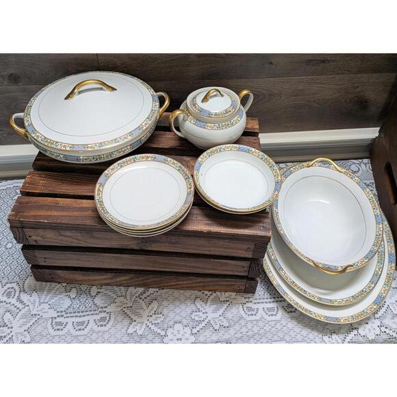 Vintage Noritake China Elegant Porcelain Dinnerware Set w/ Gold and Floral Trim - Picture 2 of 7